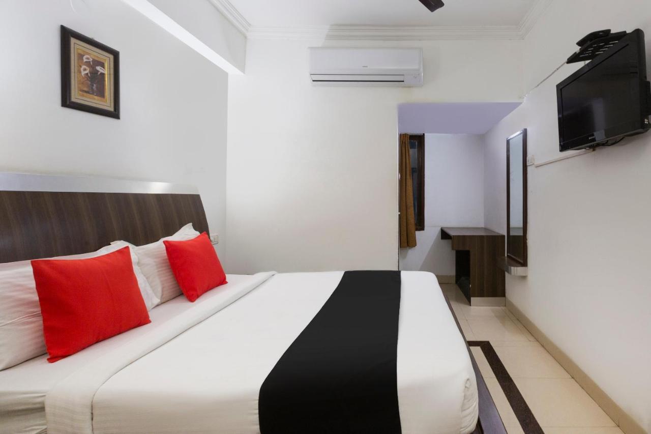 Capital O 69831 Hotel Mount Heera Madras Buitenkant foto