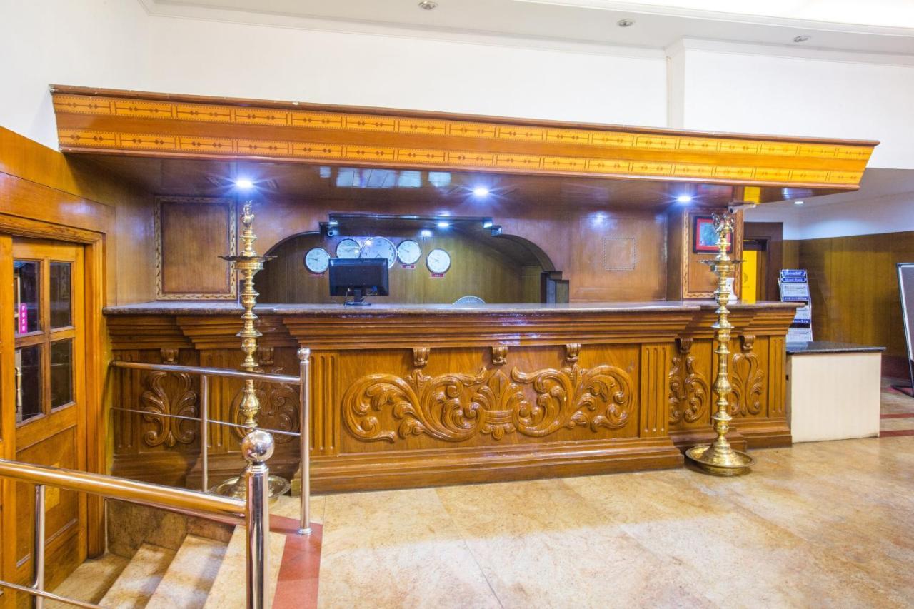 Capital O 69831 Hotel Mount Heera Madras Buitenkant foto
