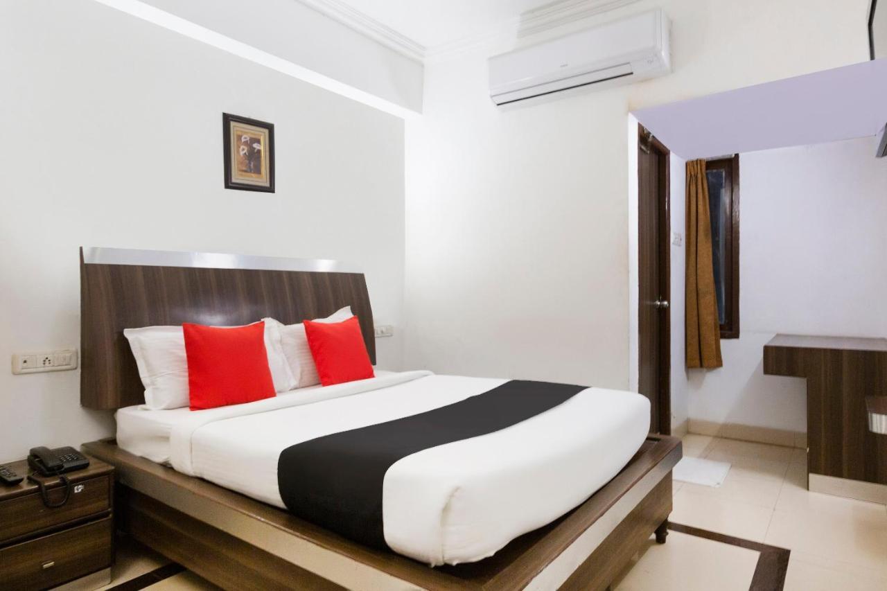 Capital O 69831 Hotel Mount Heera Madras Buitenkant foto