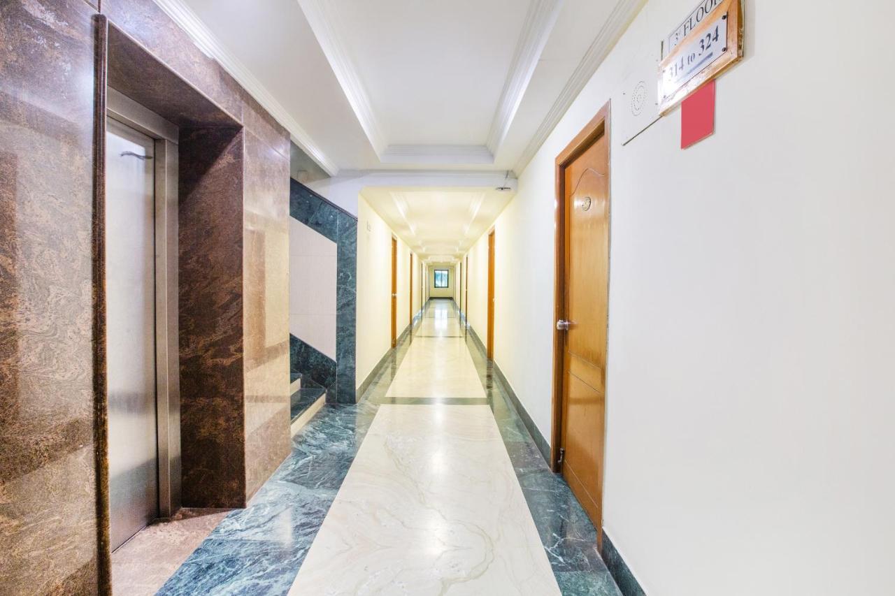 Capital O 69831 Hotel Mount Heera Madras Buitenkant foto